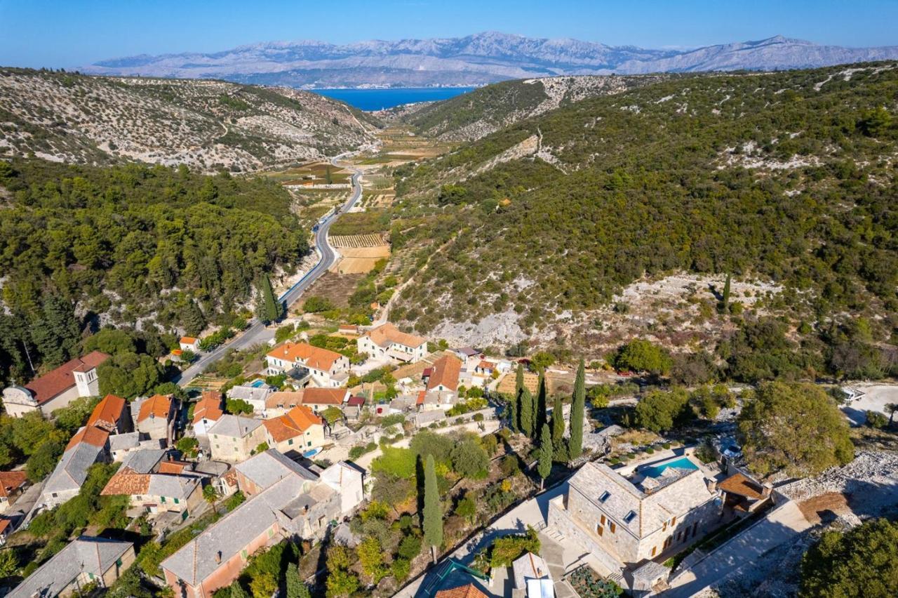 New Villa Ani! Traditional And Luxurious 4-Bedroom Villa With Heated Pool And Sea Views Postira Eksteriør billede